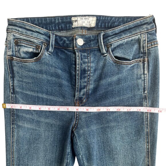 Free People Women’s Mid Rise Classic Straight Leg Jeans Blue Medium Wash Size 27 - Picture 6 of 16